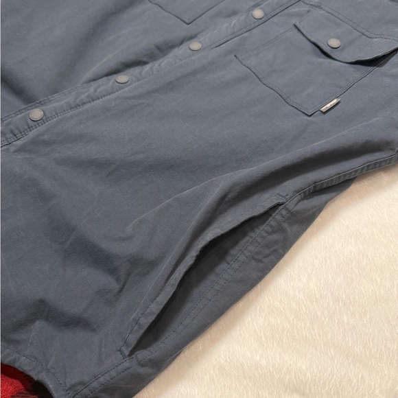 Eddie Bauer Navy Shacket Style with buffalo plaid lining - Picture 9 of 13